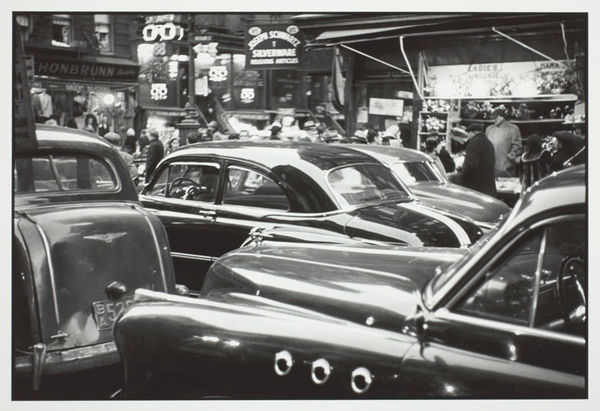 Louis Faurer, Orchard Street, New York City, 1948.