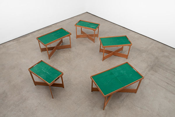 Cinthia Marcelle, Meditação da Ferida ou A Escola das Facas [cafezal], 2022