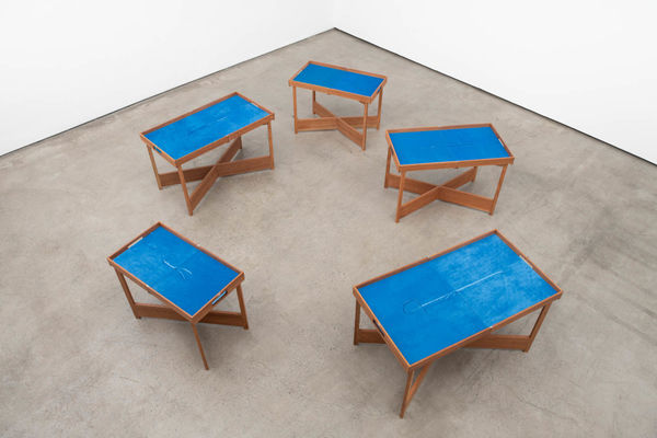 Cinthia Marcelle, Meditação da Ferida ou A Escola das Facas [rua], 2022