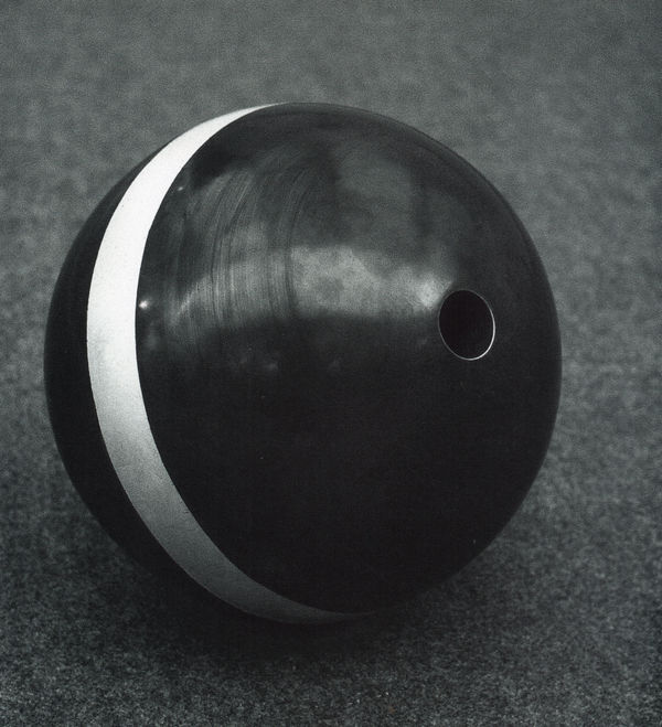 VLADIMIR SKODA, Point (Circonférence = 2πR), 1992