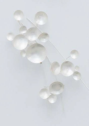 Hitomi Uchikura, Gouttes de Lune, 2015