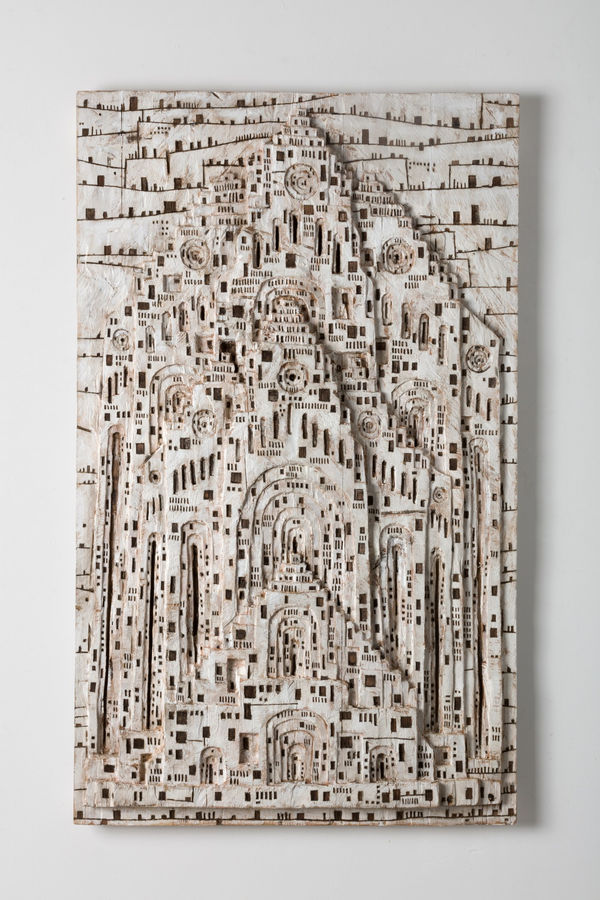 Klaus Hack Kathedrale, 2018/2019 Kiefer weiß gefasst 159,5 x 96,5 x 9 cm