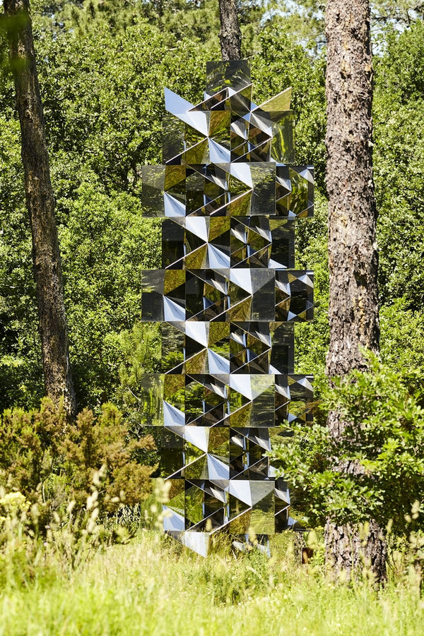 Francisco Sobrino Estate Transformation Instable (610) Acier poli miroir 600 x 180 x 180 cm 236.22 x 70.87 x 70.87 in