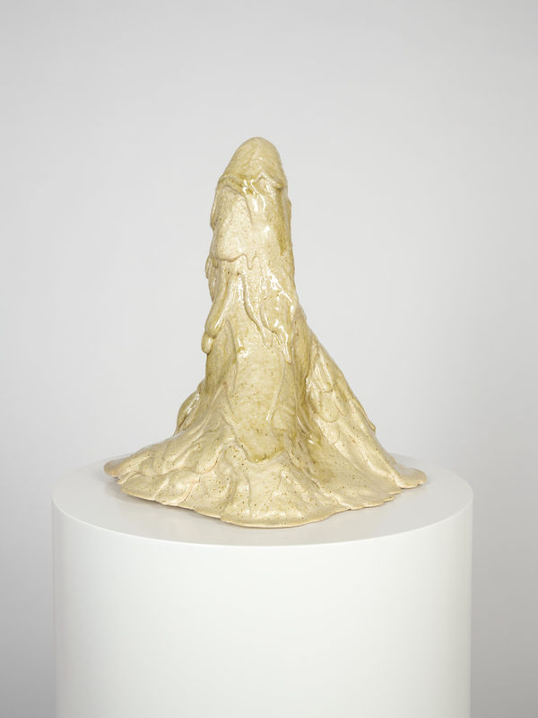 Michael Müller Diatrema, 2014 glazed ceramic 43 x 34 x 35 cm 16 14/16 x 13 6/16 x 13 12/16 ins Plinth: 90 x 50 cm