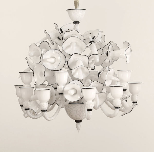 JONAS ROOTH, LJUSKRONA VIT STORBLOMM, 2024