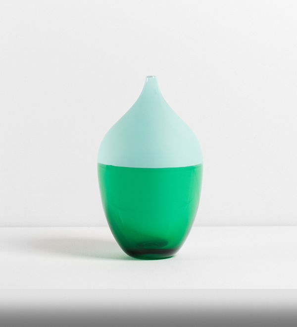 Glasverk, oval, liten hals, turkos topp, grön bottten