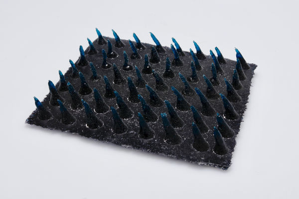 Kira Phoenix K´inan, Reactive Spikes, II, 2017