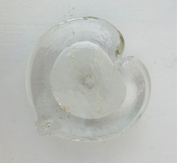 Elin Isaksson Heart Hand blown glass with gold 3 x 10 cm