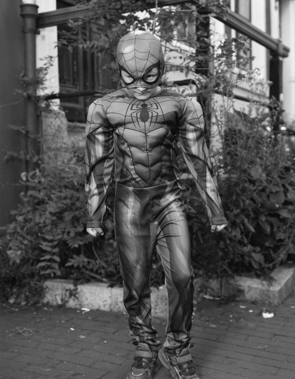 Dana Lixenberg Daniel, Oudezijds Voorburgwal, 2023, 2025 Gelatin Silver print mounted on aluminum, maple frame, museum glass Print: 100 x 78.8 cm | 39 3/8 x 30 3/4 in Frame size: 102 x 81 x 3 cm | 40 1/8 x 31 7/8 x 1 1/8 in Edition of 4 plus 2 artist's proofs