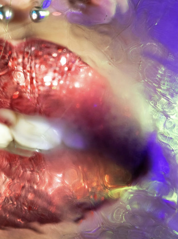 Marilyn Minter Barbell, 2020