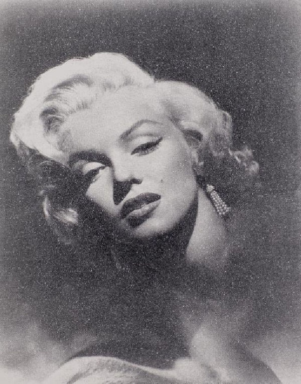 Marilyn Glamour