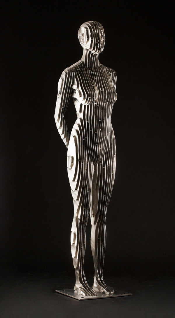 Julian Voss-Andreae, Wächterin lebensgroß Female Sentinel, 2021