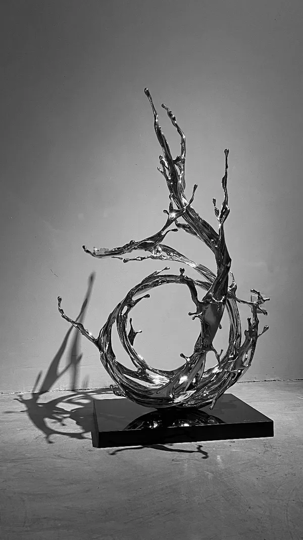 Zheng Lu, Water in dripping-Surging, 2023