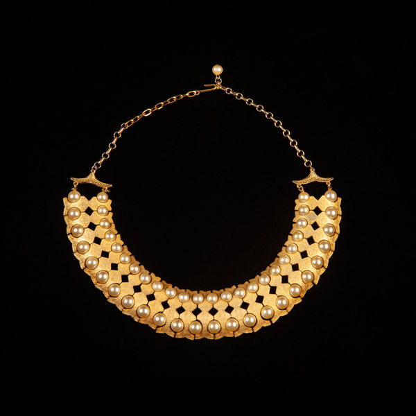 Elinor Carucci Ruth Bader Ginsburg RBG collar