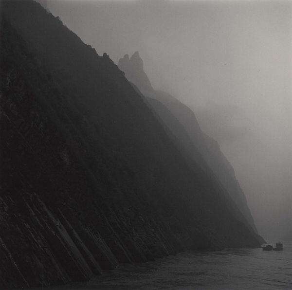 Lynn Davis Three Gorges, Yangtze River, China, 2001
