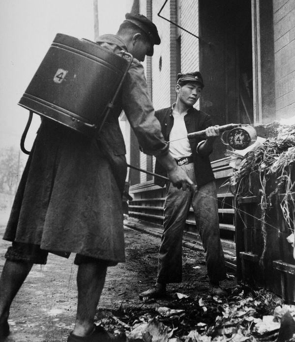 Yukichi Watabe, Untitled 78 from The Post-War Years (Gakusei Engo Kai), 1948