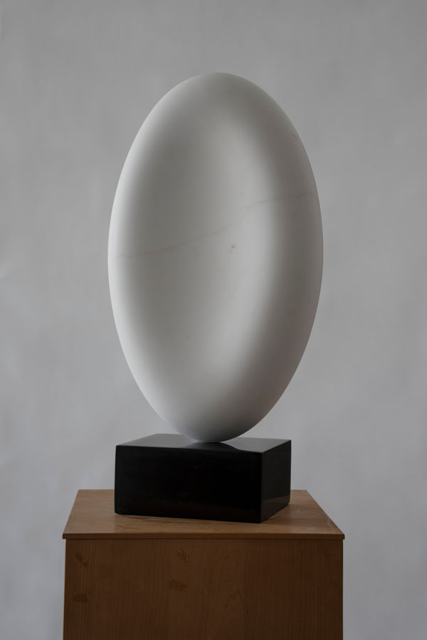 | Kan Yasuda | white marble sculpture | Japanese fine art + craft | Ippodo Gallery Tokyo New york | Kan Yasuda | Japanese white marble | Ippodo New York