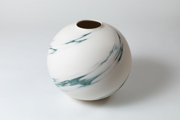 Nobuo Nishida, Blue Jar 碧の壺, 2024