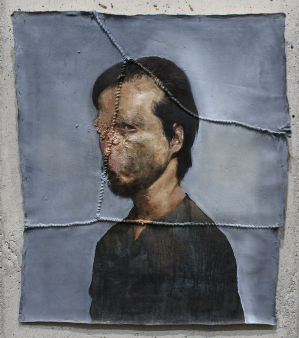 Héctor León Autorretrato, 2018 Oil and sewn hemp thread on canvas 92 x 81.5 cm