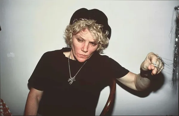 Nan Goldin, Sharon w. the Christmas tree, NYC, 1990