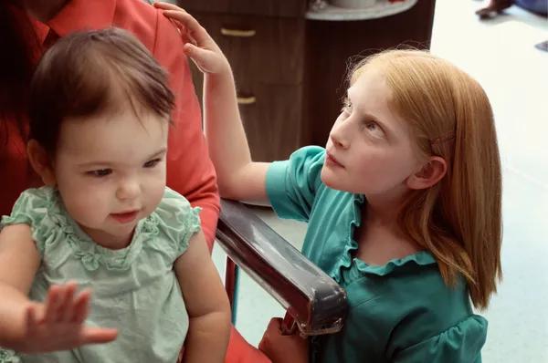 Holly Andres, Liz's Palace of Beauty II, 2009