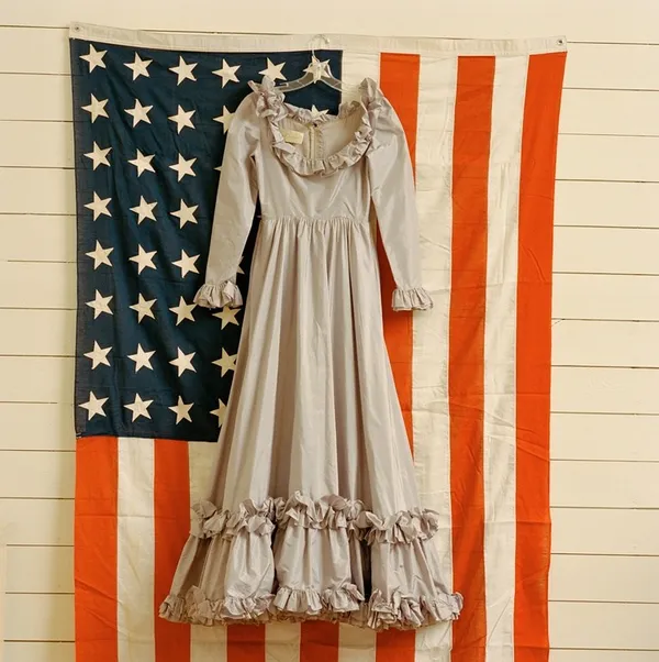 Jeannette Montgomery Barron, Put a Few More Ruffles on, Oscar (version 2), 2006