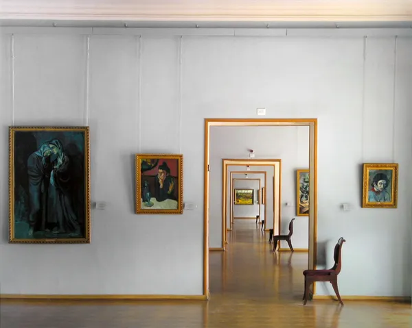 Andrew Moore, Room 348, St. Petersburg, 2000