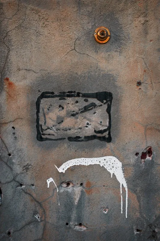 Chip Simone, Lascaux Doorbell, Atlanta (behind Wolf)