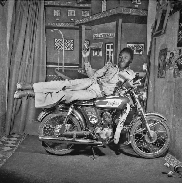 Sanlé Sory, Motocycliste alangui, 1975