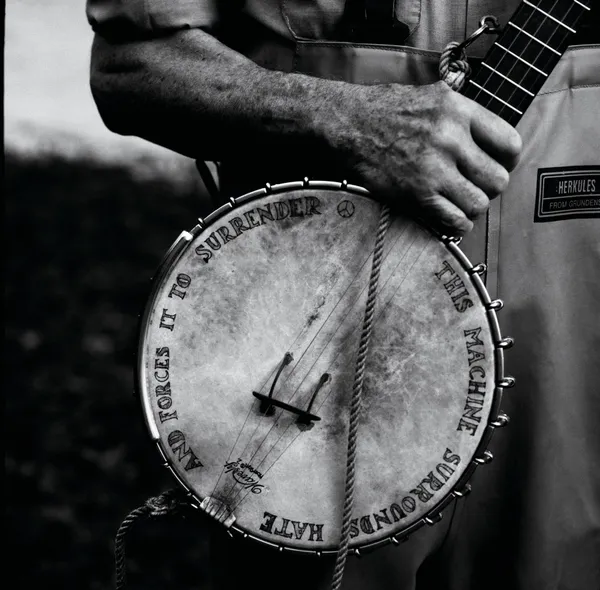 Annie Leibovitz, Pete Seeger, Clearwater Revival, Croton-on-Hudson, New York, 2001