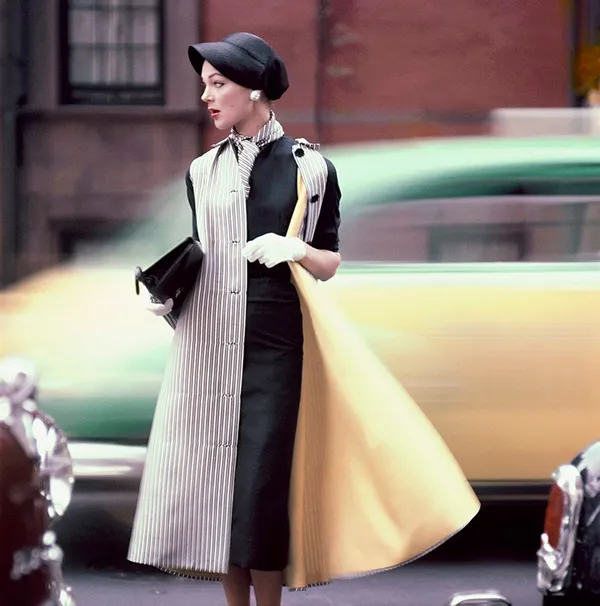 Norman Parkinson, Traffic, Ivy Nicholson in New York, 1957