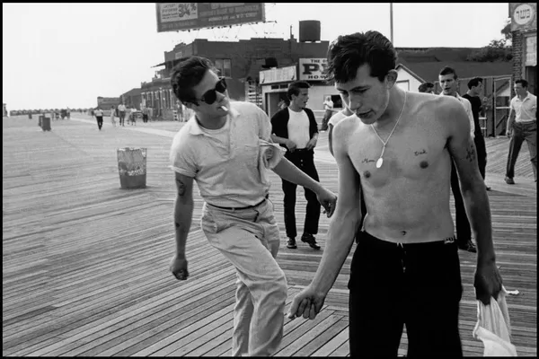 Bruce Davidson, Brooklyn Gang (boys jiving on boardwalk), 1959