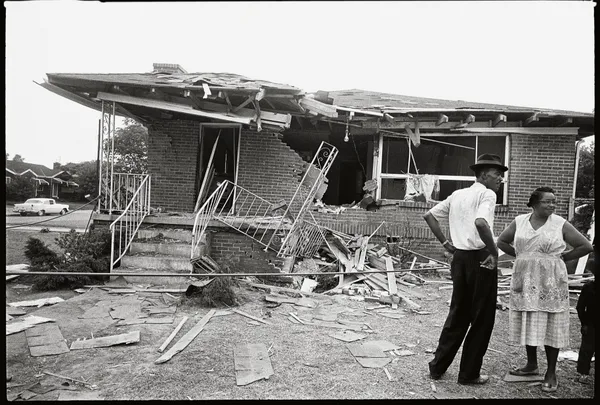 Steve Schapiro, Birmingham Bombed out House (A.D. King's House), 1963