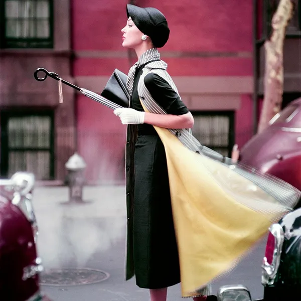 Norman Parkinson, Traffic, Ivy Nicholson in New York, 1957