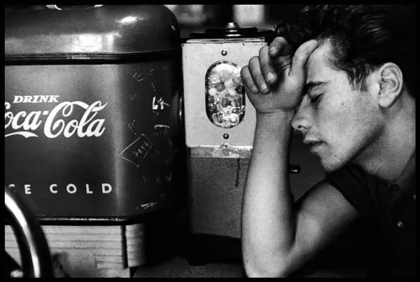 Bruce Davidson, Brooklyn Gang (boy with Coke machine), 1959