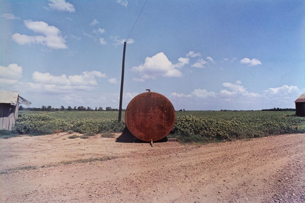 William Eggleston, Black Bayou Plantation, near Glendora, Mississippi, 1972