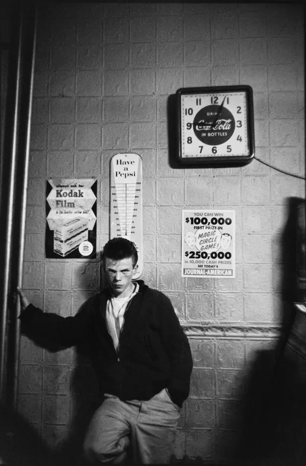 Bruce Davidson, Brooklyn Gang (Bengie in a candy store), 1959