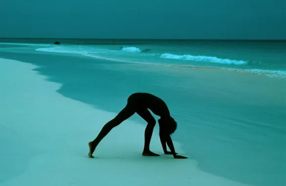 Frank Horvat, Bahamas for Glamour A, 1976