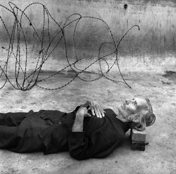 Roger Ballen, Introspection, 2001