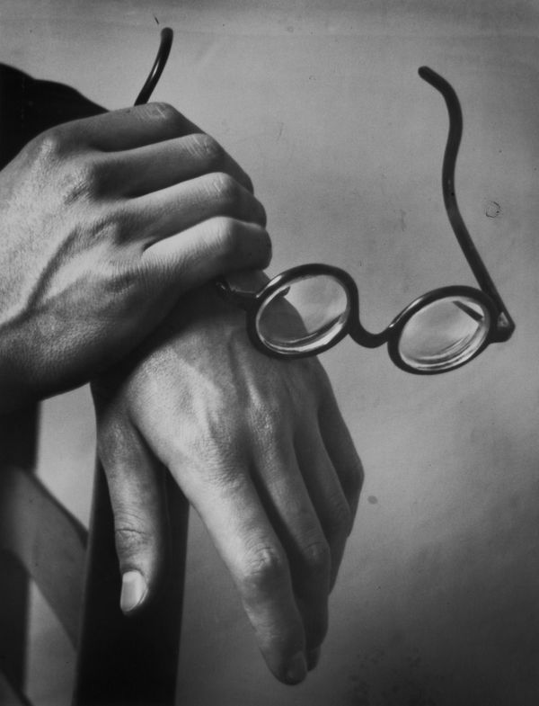 André Kertész, Paul Arma's Hands, 1928