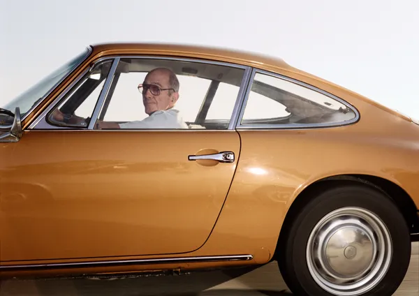 Andrew Bush, Man drifting northwest at approximately 68 mph on U.S. Route 101 somewhere near Camarillo, California, one evening in 1989