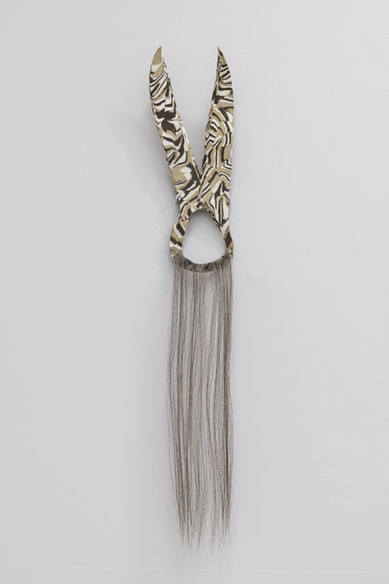 Bea Bonafini Surgical scissors, Roman, 2019 Vulcan stoneware, reclaimed clay, porcelain, synthetic hair 32 x 12 cm