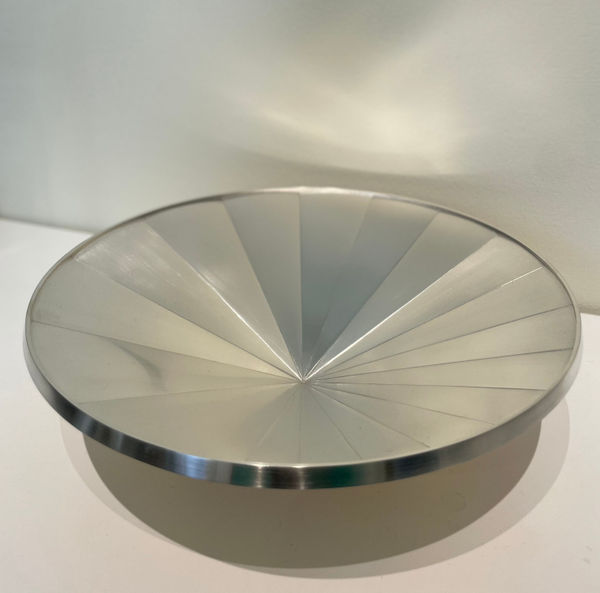 Angela Cork, Facet dish