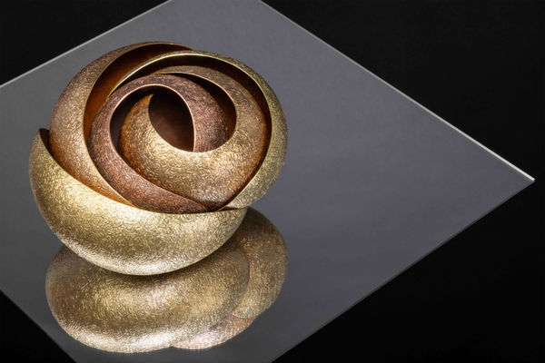 Jessica Jue, Rose sculpture