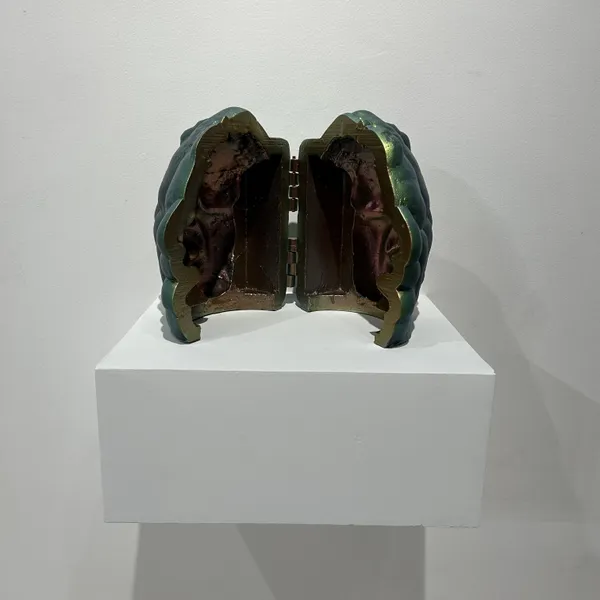 L N Tallur, The interstice (2 heads), 2021