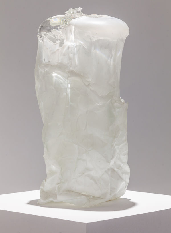 Michael Joo Untitled 1 (Single Breath Transfer), 2018-2019 Mold-blown glass 18 1/2 x 8 x 7 1/2 in 47 x 20.3 x 19.1 cm