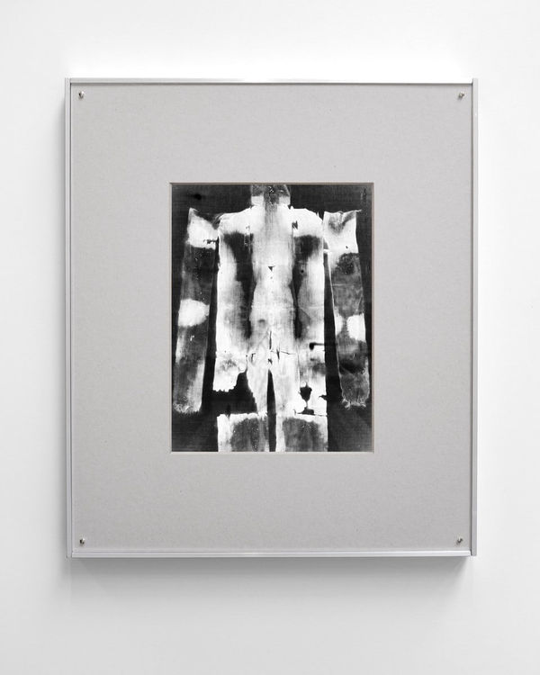 Sybren Vanoverberghe, Strips of Linen (Mummy), 2025