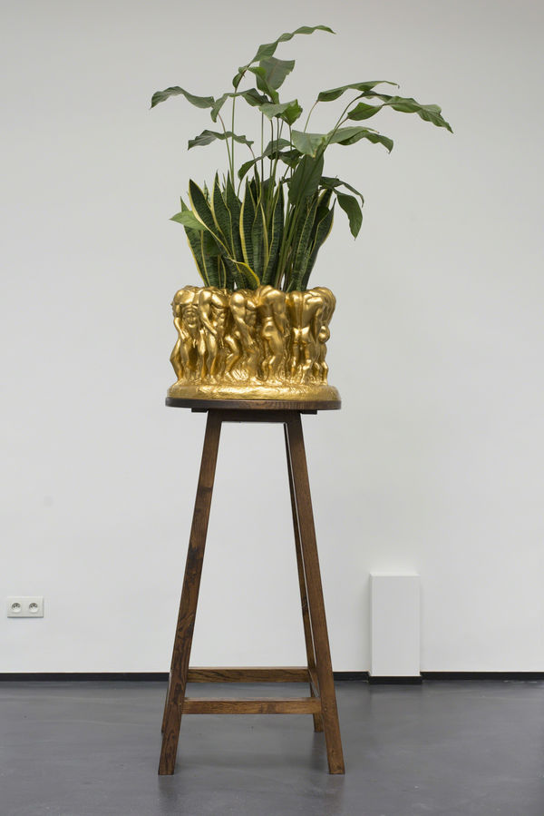 Koen Theys, Vase (Gold), 2018