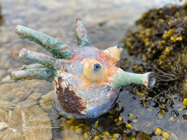 Lotte Glob Tiny Spiney, 2022 ceramic 15.5cm (h) x 25cm x 16cm