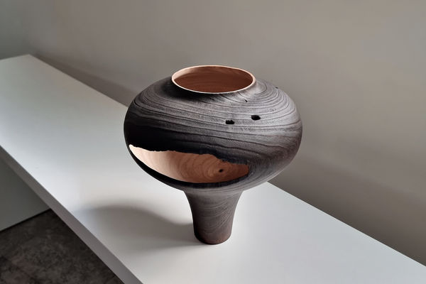 Kim Ki-tae, Charred Void Jar, 2023